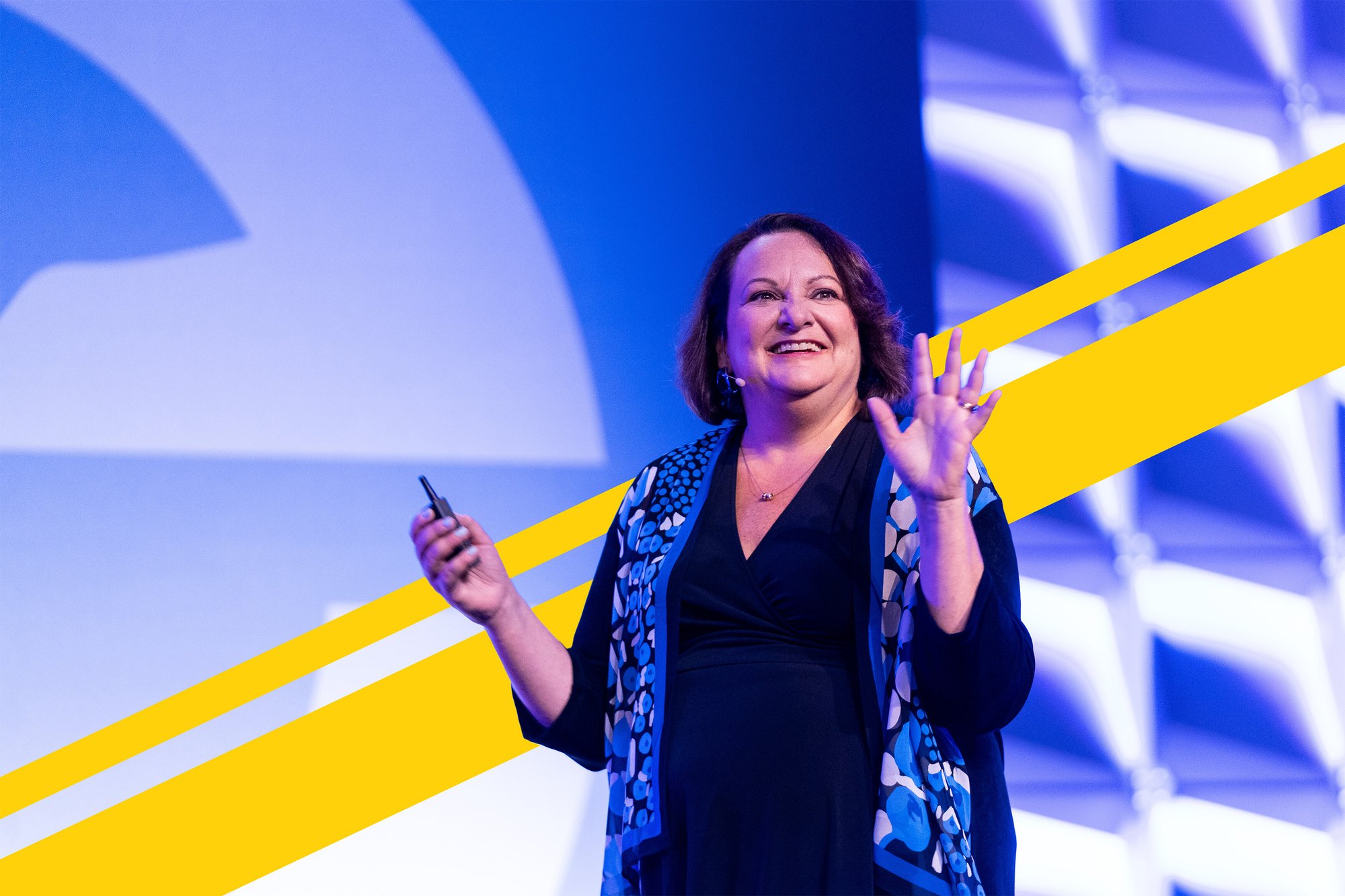 Maria Flynn speaking on the Horizons stage